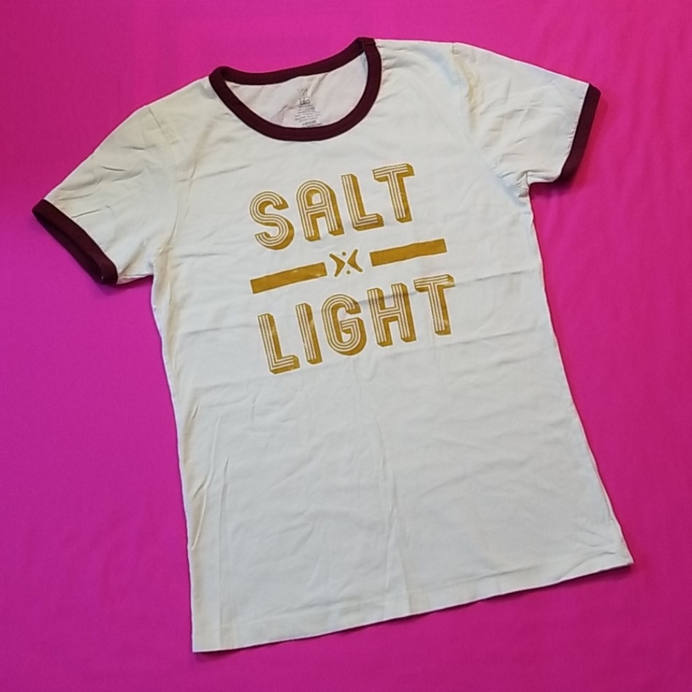Like new, Harvest salt + light shirt